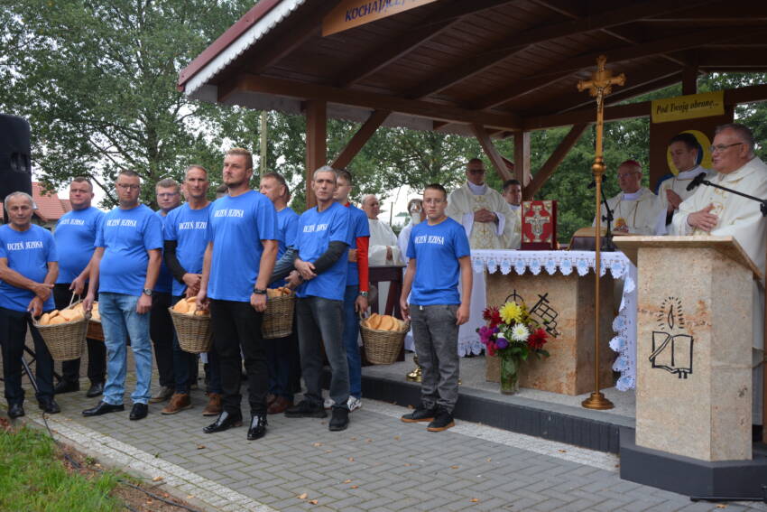 Około 800 pątników ruszyło do Żylin 18 DSC 2694