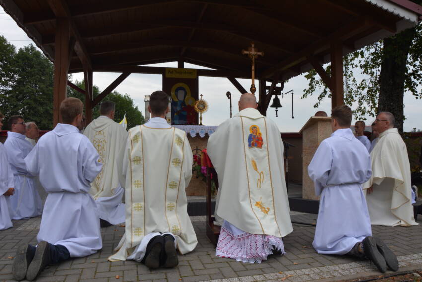 Około 800 pątników ruszyło do Żylin 21 DSC 2743