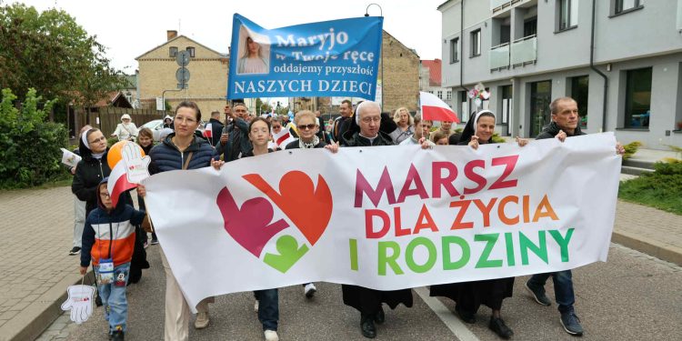 Messenger creation 8DBA0B54 1E81 4B57 8FFC 841A82115E5F