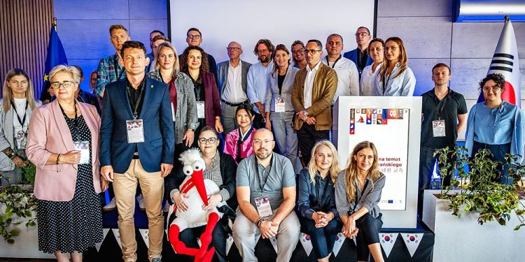 Warmia i Mazury kierują uwagę na Azję 1 Z aparatem Fabiszewski 1