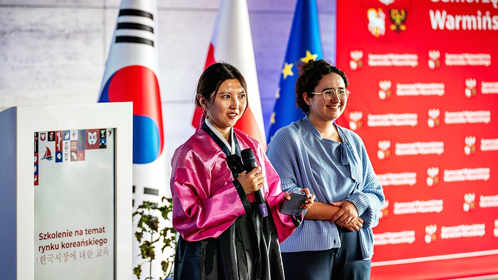 Warmia i Mazury kierują uwagę na Azję 18 Z aparatem Fabiszewski 17