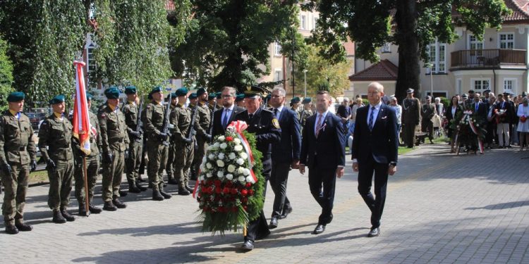 Ełczanie upamiętnili 86. rocznicę wybuchu II Wojny Światowej 1 a g 1