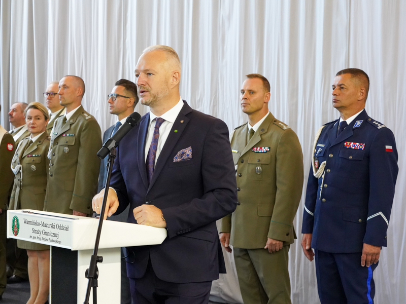 Jest 26 nowych strażników granicznych 13 slubowanie 12