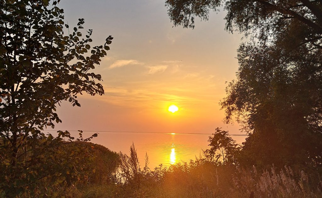 Jesienne wczasy na Warmii i Mazurach. Do zgarnięcia są bony turystyczne 1 tur