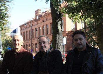 Zegar wskazuje na absurd całej sytuacji 3 Fot. Radio 5