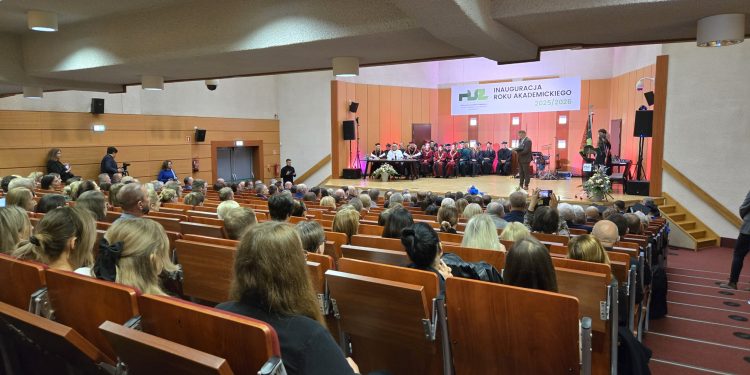 Inauguracja roku akademickiego 1 08a00257 a3bd 480f b78e 9bb57fbb478d
