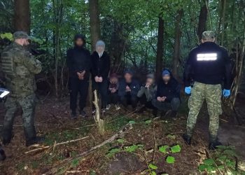 Nielegalnie przekroczyli granicę 5 15 331029