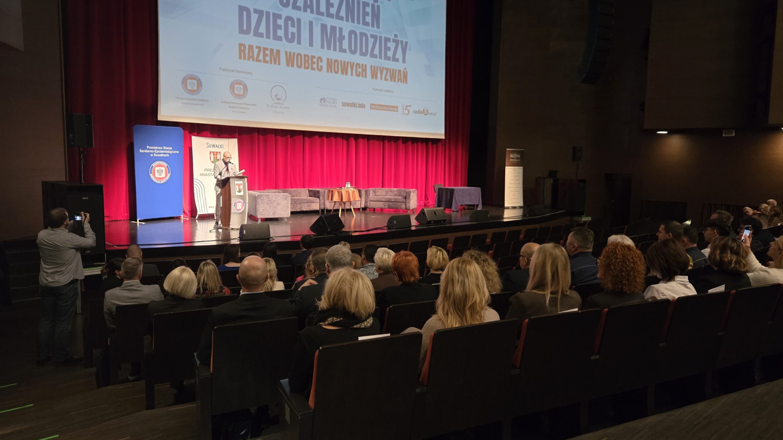 Rozmawiali o uzależnieniach młodzieży 4 3b79fe43 8389 4431 bb24 4db0780c398b scaled