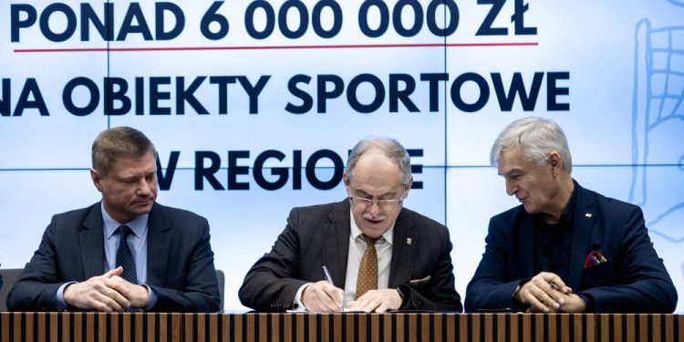 Ponad 6 milionów na rozwój bazy sportowej w województwie 1 UMWP