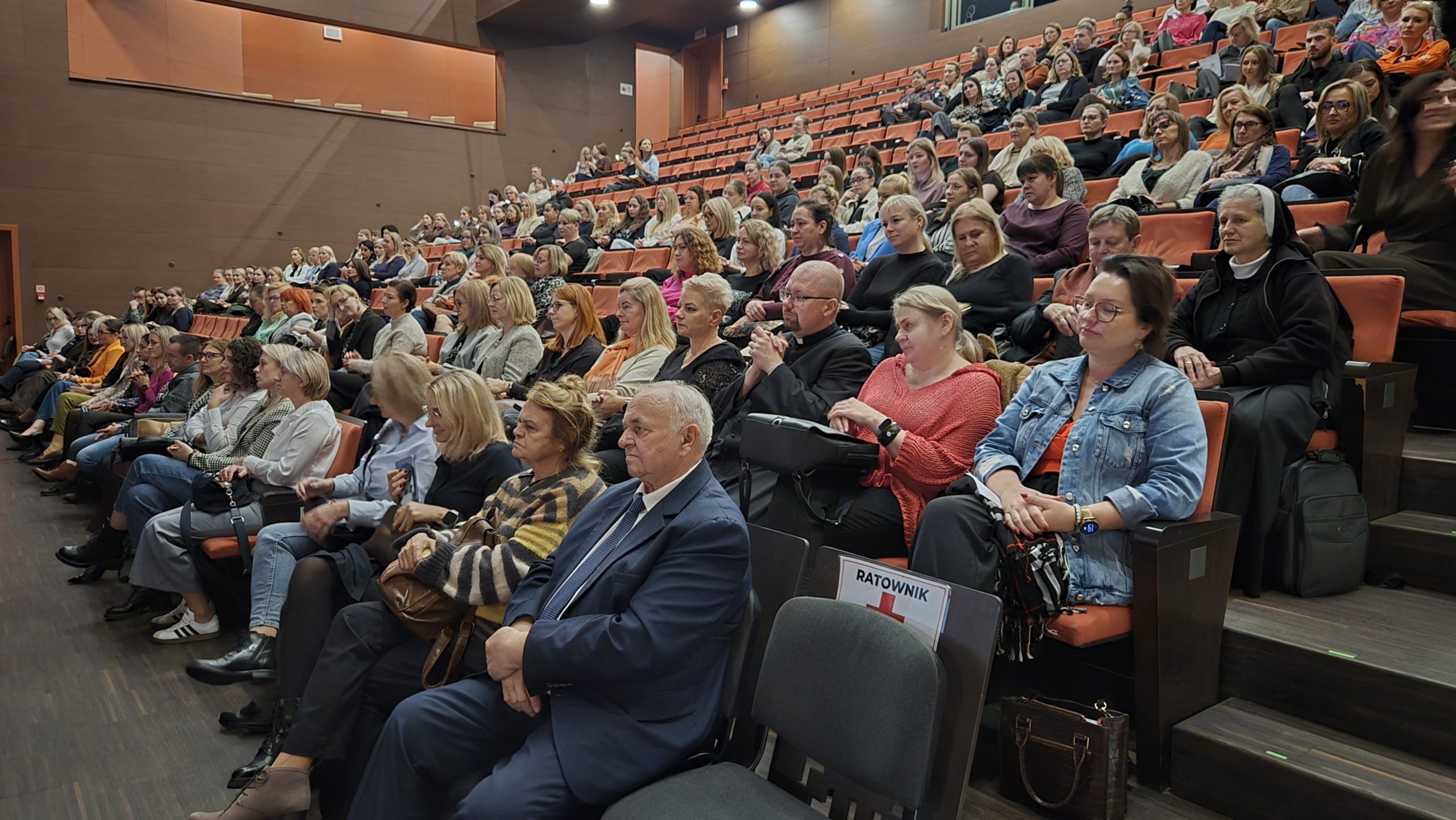 Rozmawiali o uzależnieniach młodzieży 3 89ba1798 0202 4a25 b8d1 9bb3e4c954a0 scaled