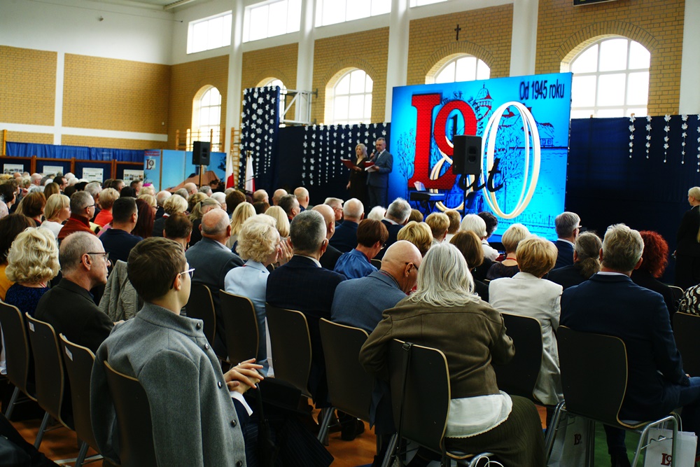 "Czerwony ogólniak" świętuje 80-lecie istnienia 9 DSC03102