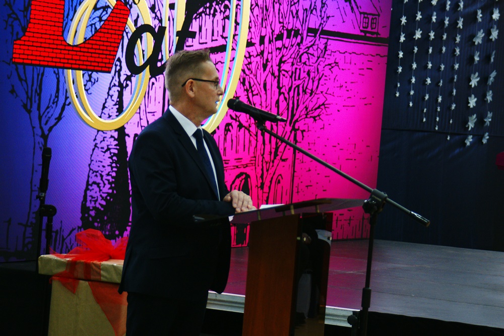 "Czerwony ogólniak" świętuje 80-lecie istnienia 11 DSC03110