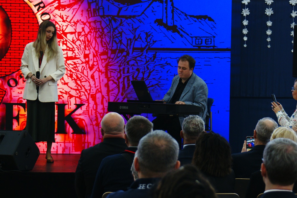 "Czerwony ogólniak" świętuje 80-lecie istnienia 31 DSC03150