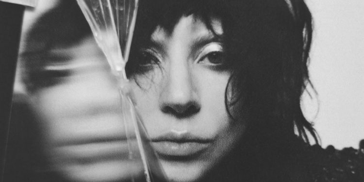 Lady Gaga i Tim Burton łączą siły! „The Dead Dance” – nowy singiel i mroczny teledysk artystki 1 źródło: Universal Music Polska