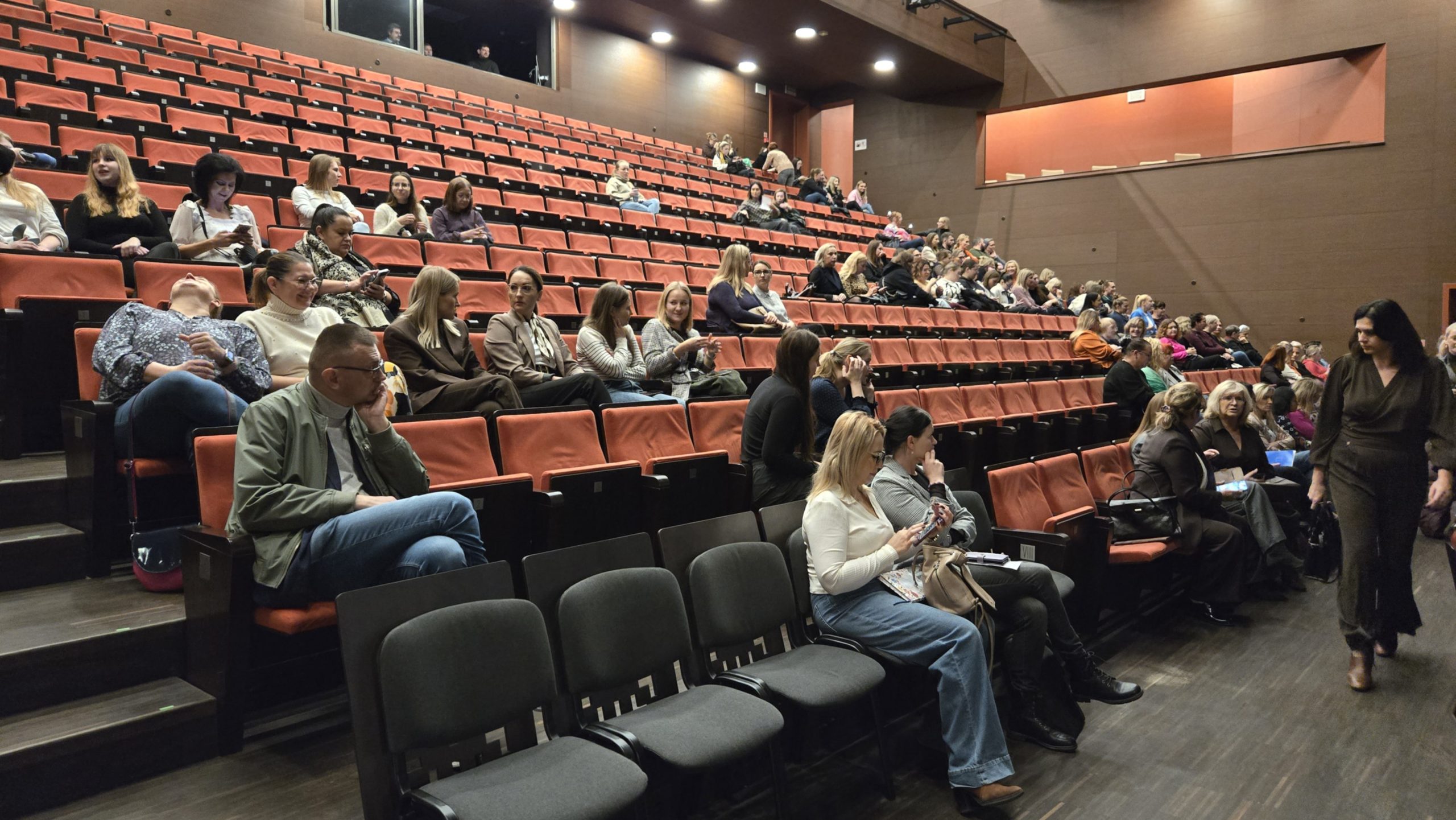 Rozmawiali o uzależnieniach młodzieży 8 a1dbf584 76bc 468b a1f5 0cfd25ee68e3 scaled