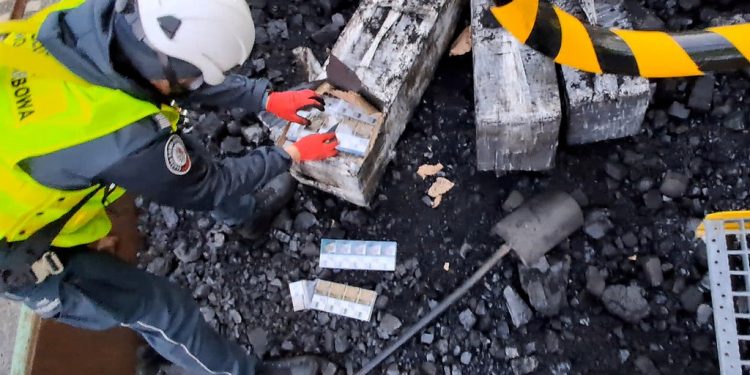 Zatrzymali pociąg z papierosami 1 ac2e1c2e 7bb8 438e bdc4 406f2378a320