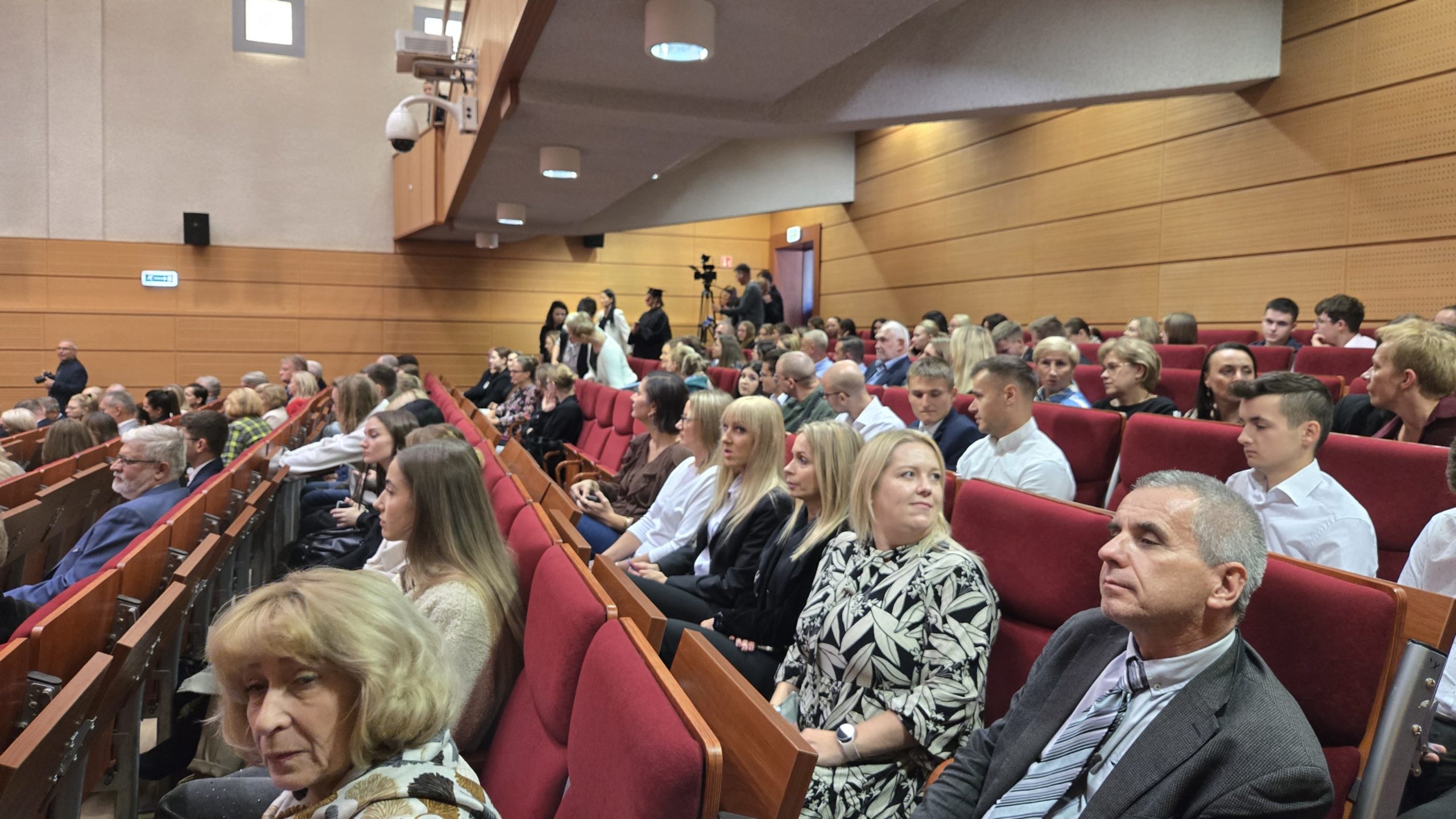 Inauguracja roku akademickiego 21 be3112d9 e3d9 4bc8 a465 99c1e4bfcae5 scaled