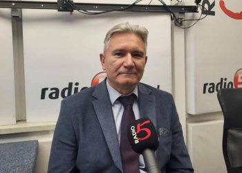 e5d2a09f 3054 4d37 916b 86cecd78a55c