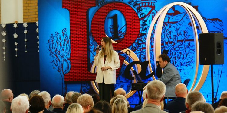 "Czerwony ogólniak" świętuje 80-lecie istnienia 1 Radio 5