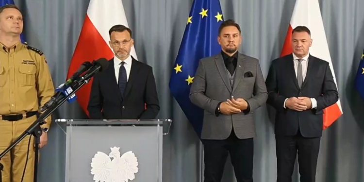 Wojewoda podpisał już 152 umowy 1 PUW