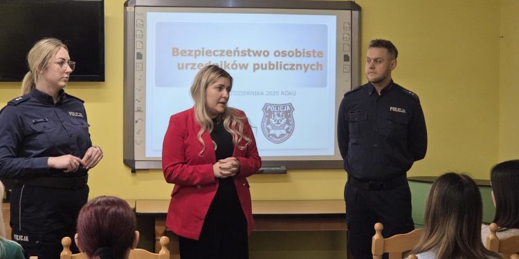 Urzędnicy coraz częściej atakowani 1 Fot. KPP Olecko