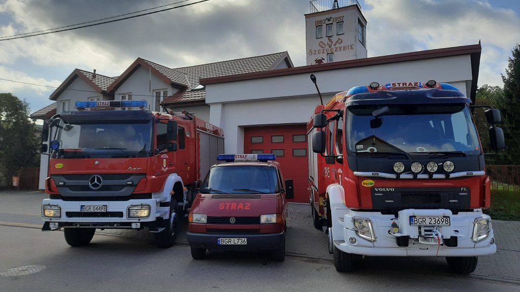 Pomoc przyszła na czas. Strażacy uratowali 2,5-letnie dziecko 1 osp szczyn