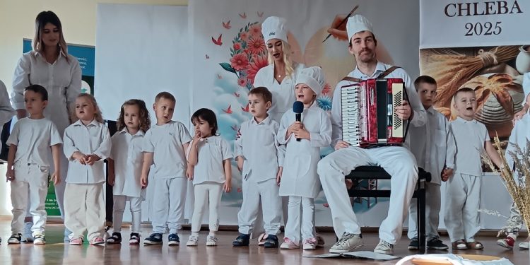 Chleb, który łączy pokolenia 1 swieto chleba012