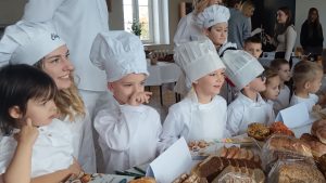 Chleb, który łączy pokolenia 21 swieto chleba030