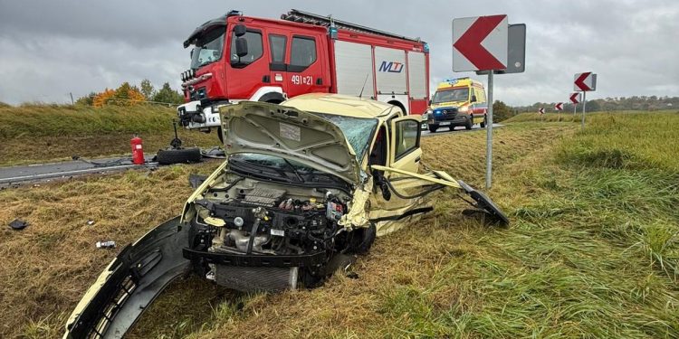 Trzy pojazdy zderzyły się na DK16 1 Fot. KPP Mrągowo