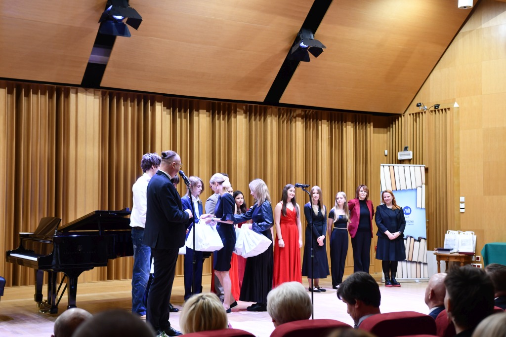 80-lecie Biblioteki Publicznej im. Marii Konopnickiej w Suwałkach 2 004