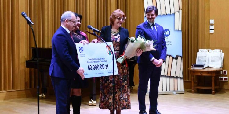 80-lecie Biblioteki Publicznej im. Marii Konopnickiej w Suwałkach 1 źródło: UM Suwałki