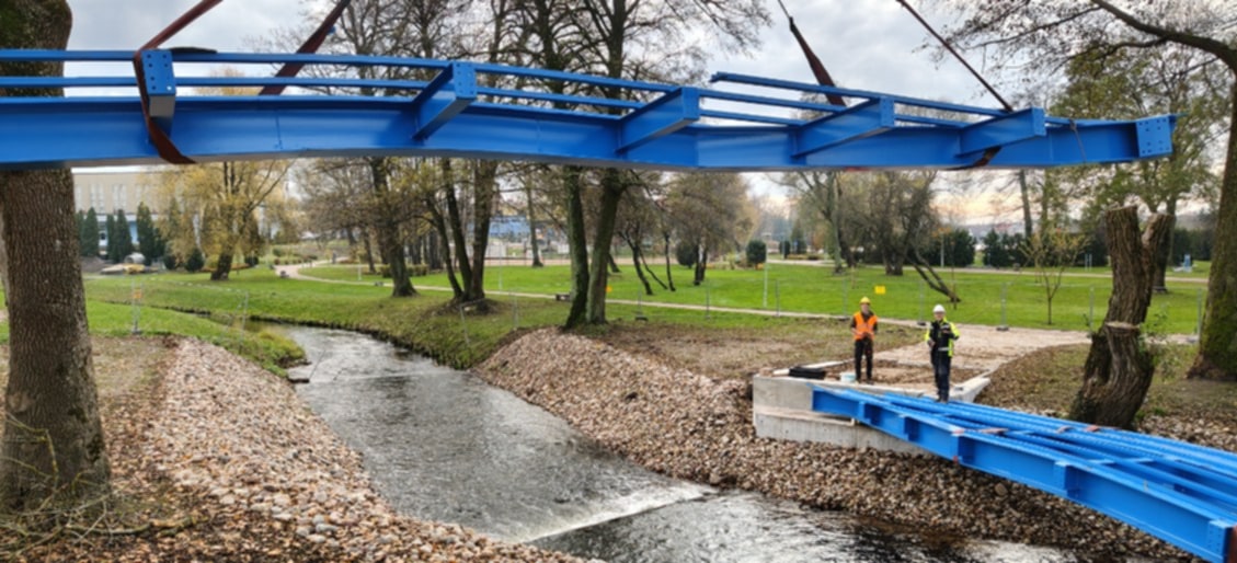 Kładka nad Czarną Hańczą nabiera kształtów 12 0a2ec871 2dae 4936 9d20 6347ad1b5fbd