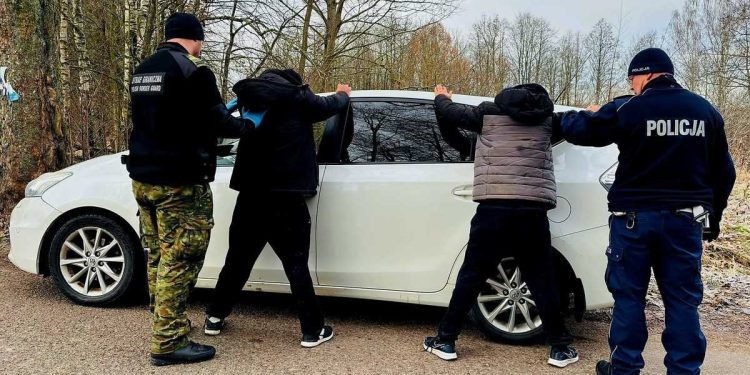Zatrzymali nielegalnych migrantów 1 policja.pl