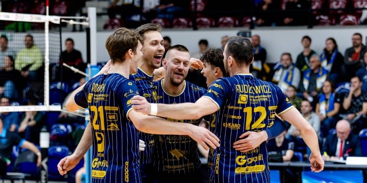 KS Necko Augustów wygrywa z Lechią Tomaszów Mazowiecki 3:2 1 źródło: KS Necko Augustów