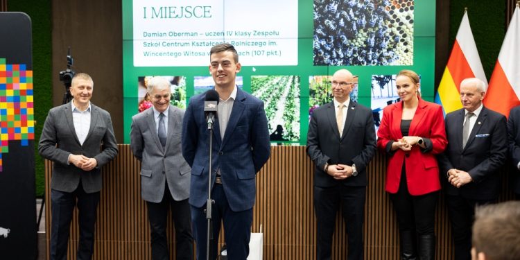 Damian z Suwałk zwycięzcą wojewódzkiego konkursu 1 UMWP