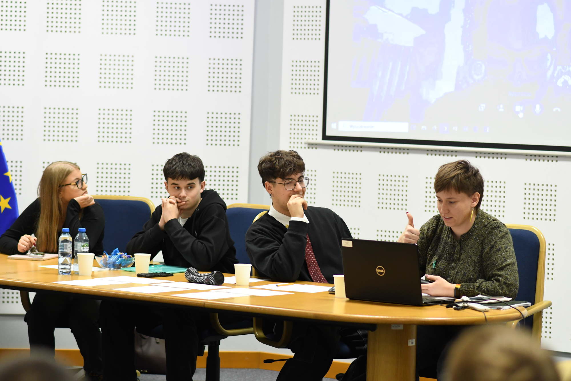 Młodzi rozmawiali o przyszłości Suwałk 2 DSC 0581