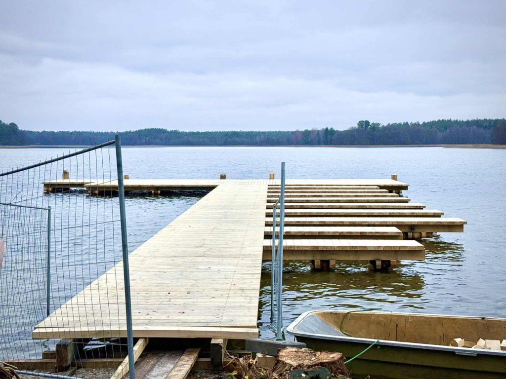 Postępują prace przy budowie pomostów 5 f851ace5 e117 4bca 9c57 a35fcd43b5b7