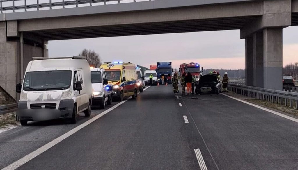 Dwie osoby ranne w wypadku na S61 w gminie Kalinowo 1 kpp elk