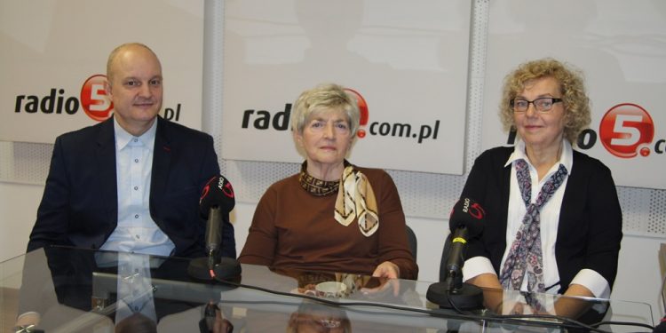 (Z lewej) Marcin Chilicki, Helena Ćwiek i Katarzyna Żabińska/Fot. Radio 5