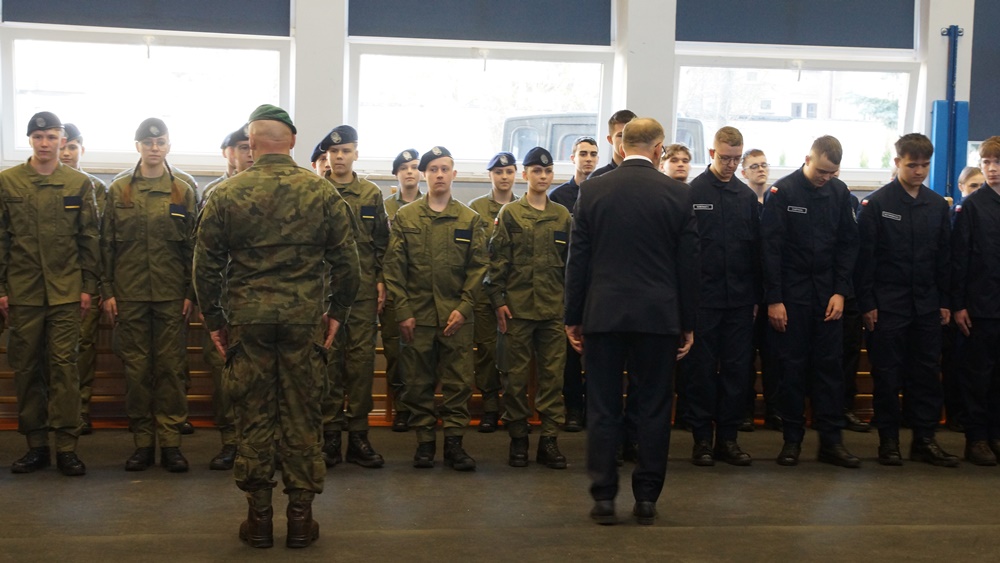 Uroczyste ślubowanie nowych kadetów 11 slubowanie zdz009