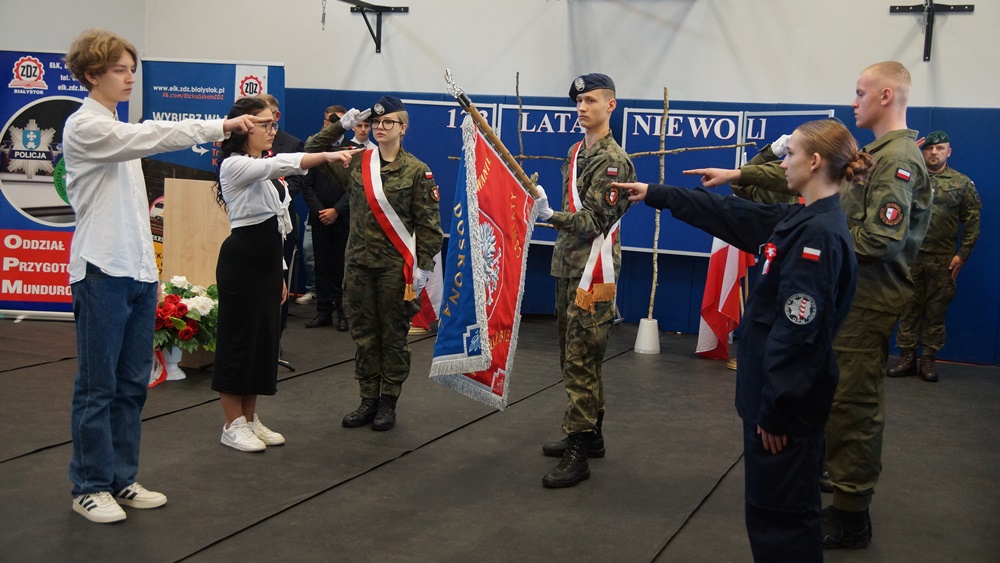 Uroczyste ślubowanie nowych kadetów 15 slubowanie zdz014