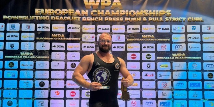 Niesamowity sukces mł. asp. Karola Prawdzika! 1 zdj. KPP w Gołdapi