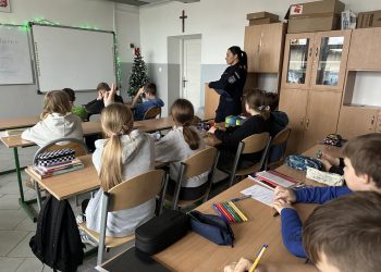 Rozmawiali o prawach człowieka 5 źródło; KPP Sejny