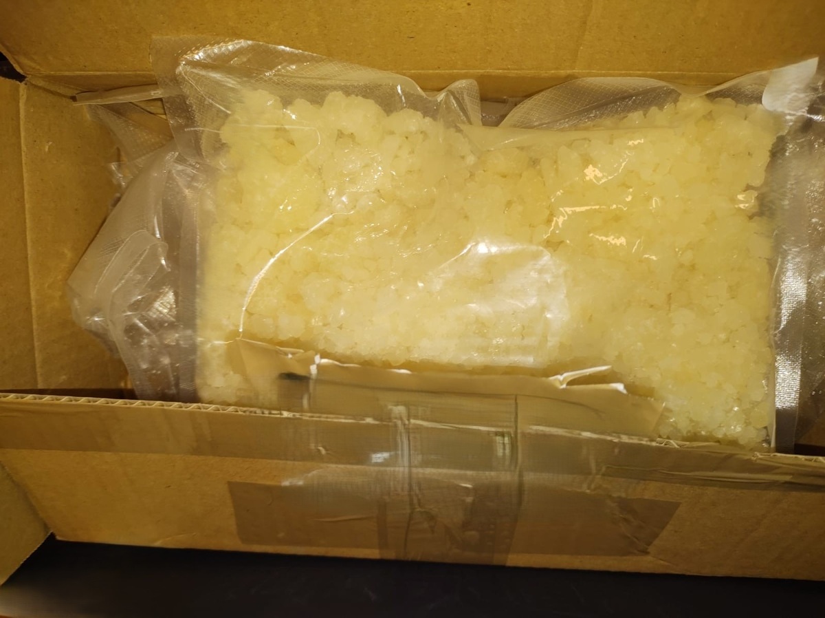 700 gramów substancji psychotropowych w przesyłce 2 126 282665