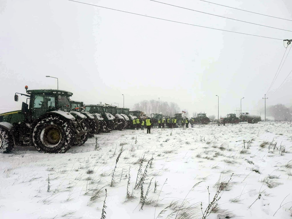 Akcja zakończona, ale rolnicy już zapowiadają zaostrzenie działań 2 222