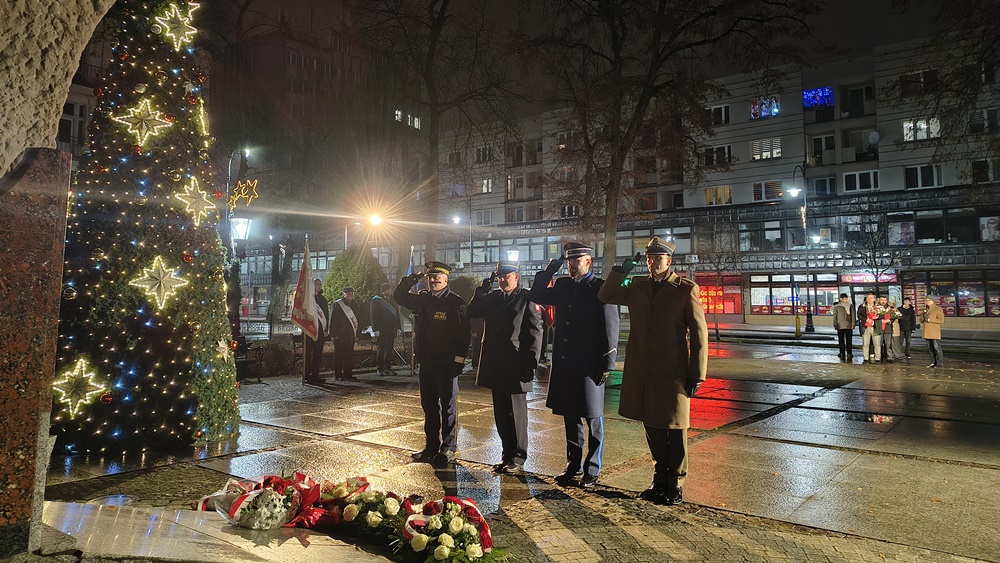 Miejskie obchody 44. rocznicy wprowadzenia stanu wojennego 11 44 rocznica wprowadzenia w Polsce stanu wojennego Elk 2025 11