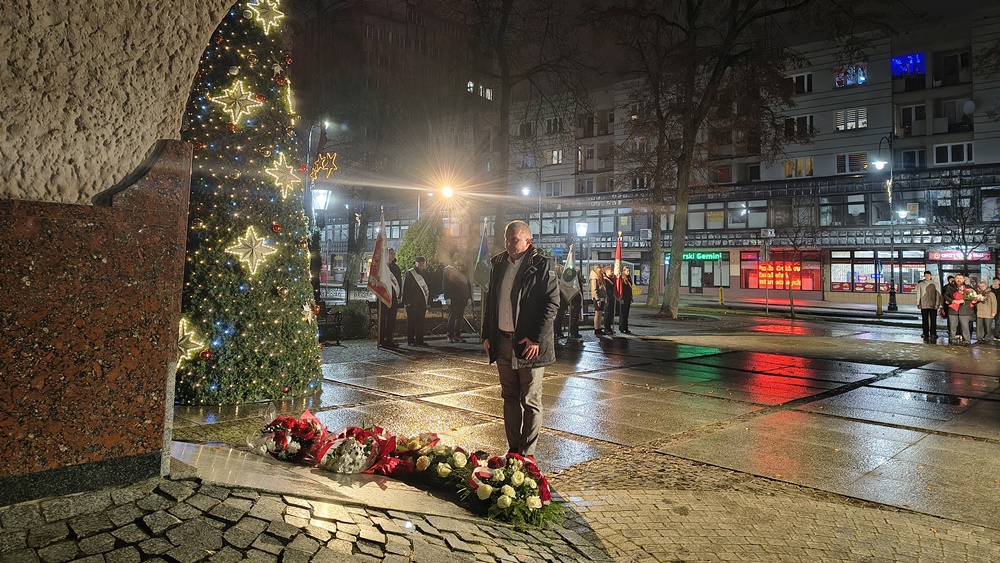 Miejskie obchody 44. rocznicy wprowadzenia stanu wojennego 12 44 rocznica wprowadzenia w Polsce stanu wojennego Elk 2025 12