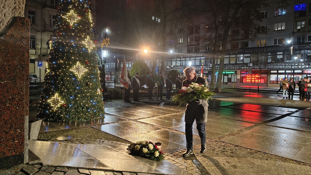 Miejskie obchody 44. rocznicy wprowadzenia stanu wojennego 7 44 rocznica wprowadzenia w Polsce stanu wojennego Elk 2025 7