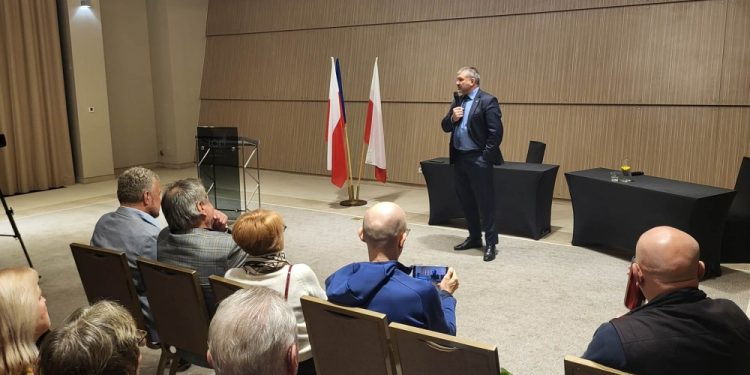 Ponad 120 osob na spotkaniu z ministrem 1 6 1