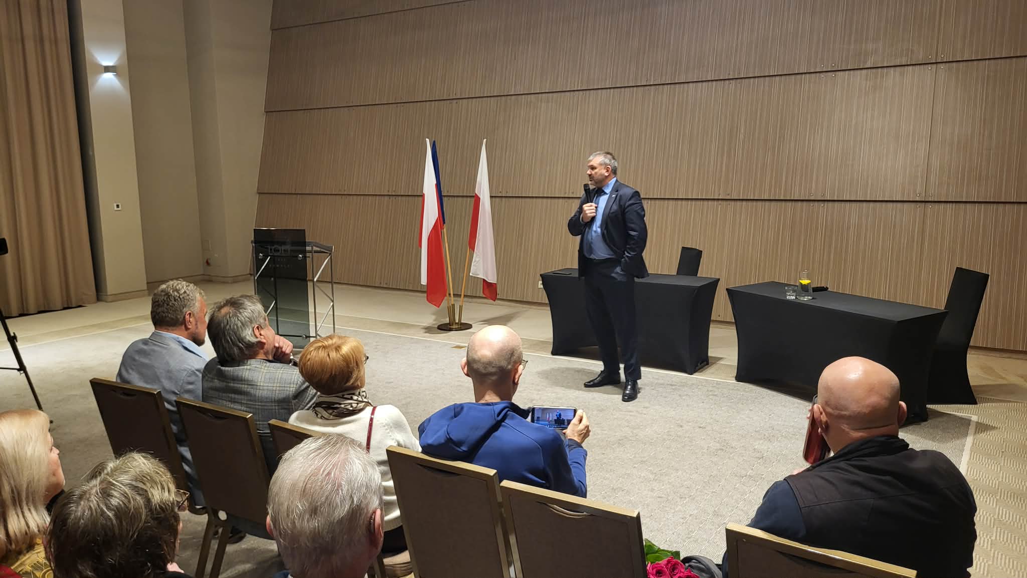 Ponad 120 osob na spotkaniu z ministrem 2 6